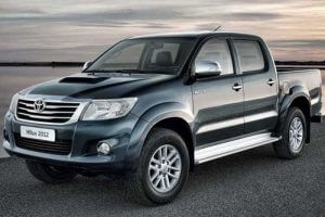nowa-toyota-hilux-juz-w-polskich-salonach