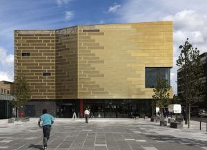 Ciekawe rozwiązanie architektoniczne - Deptford Lounge w Londynie