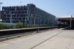 Dobrze zaprojektowany parking wielopoziomowy