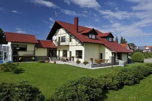 Blachodachówki modułowe – pokrycie na skomplikowany dach
