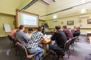 Innowacyjne szkolenia biznesowe w firmie FAKRO