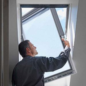 montaz-rolety-zewnetrznej-velux_1