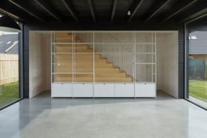 nowoczesna-STODOLA_The-Fence-House_Mjölk-architekti_04