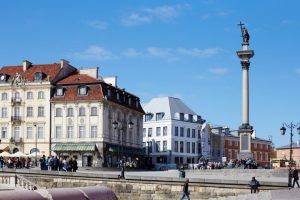 Budynek biurowo-usługowy Plac Zamkowy – Business with Heritage 