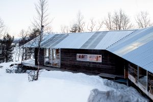 nowoczesna-STODOLA_HYTTE-FEMUNDEN-_aslak-haanshuus-akitekter_15