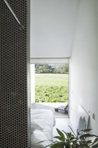 nowoczesna-stodola-u-house-estudio-mapaa-07