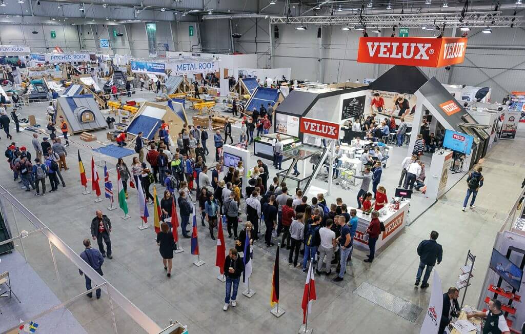 Na stoisku firmy VELUX można było zobaczyć innowacyjne produkty firmy, m.in. balkon dachowy Cabrio i okna do płaskiego dachu.