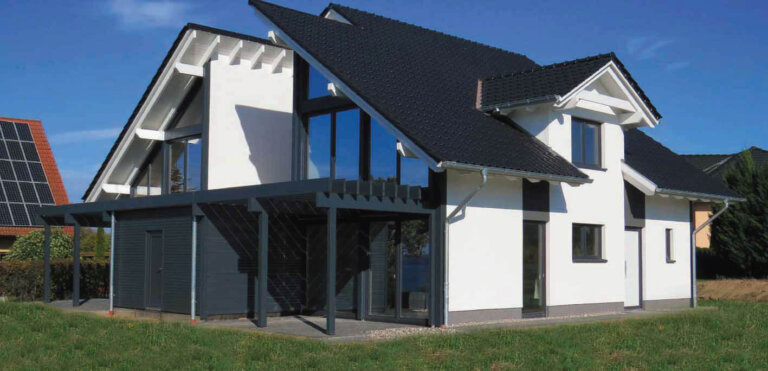 Domy z drewna klejonego warstwowo w technologii HBE