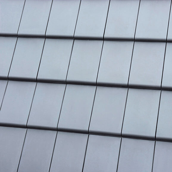 Nowoczesne oblicze ceramicznego dachu z dachówkami Röben Bergamo