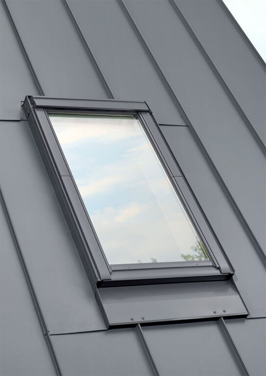Kołnierz VELUX EDQ do blach na rąbek