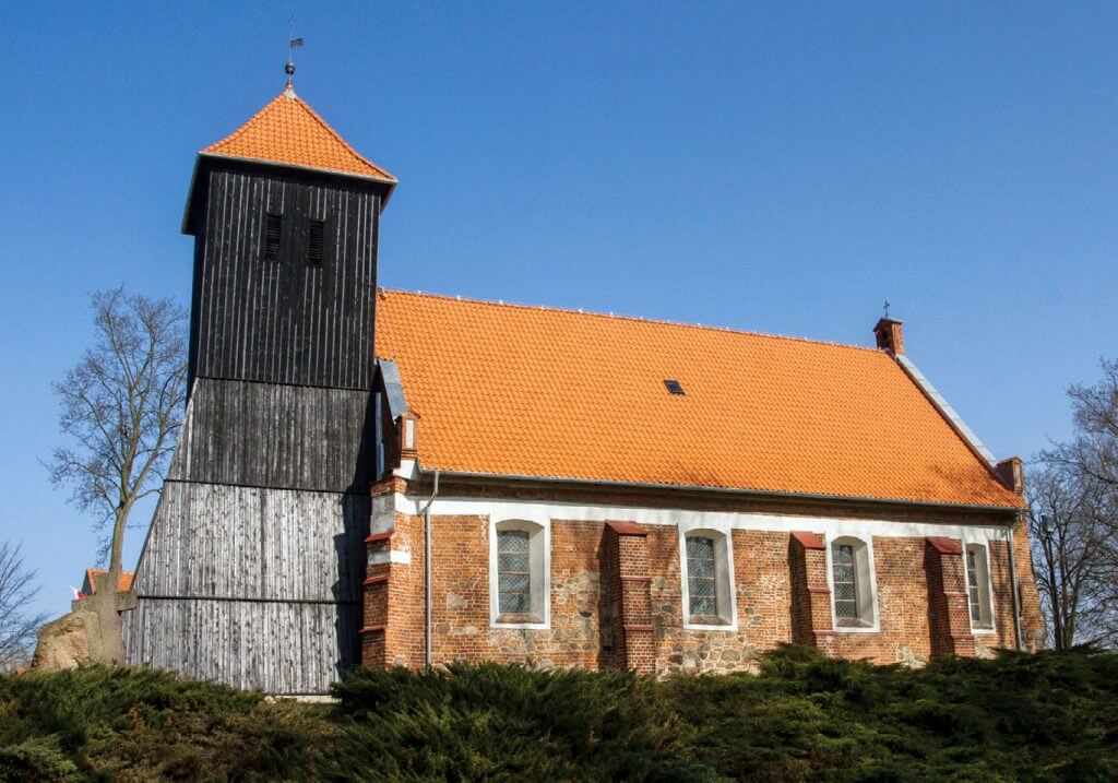 Wichrowatość, regularność i prostoliniowość dachówek ceramicznych Röben