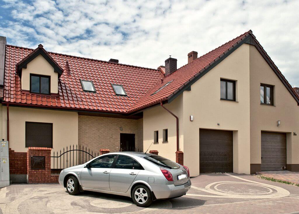 Dom jednorodzinny z dachówką MONZAplus.