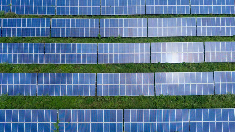uzysk energii z paneli fotowoltaicznych