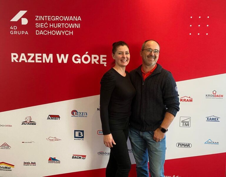 Po prawie trzech dekadach doświadczenia i znajomości zagadnień branży dachowej, powstała firma handlowa, której nazwa wzięła się od imion założycieli Piotra i Marcina (PIMAR – PIotr MARcin)