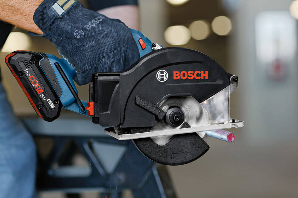 Akumulatorowa pilarka tarczowa Bosch GKM 18V-50