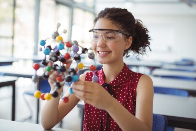 jak-ulozyc-sciezke-edukacji-ktora-otworzy-drzwi-do-kariery-liceum-technikum-czy-szkola-zawodowa
