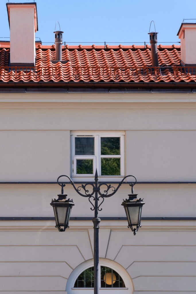 Renowacja dachu Palacu Tyszkiewiczow ceramiczna dachowka Roben 2