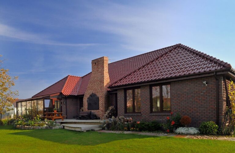 Dachówka ceramiczna Roben monzaplus kasztanowa