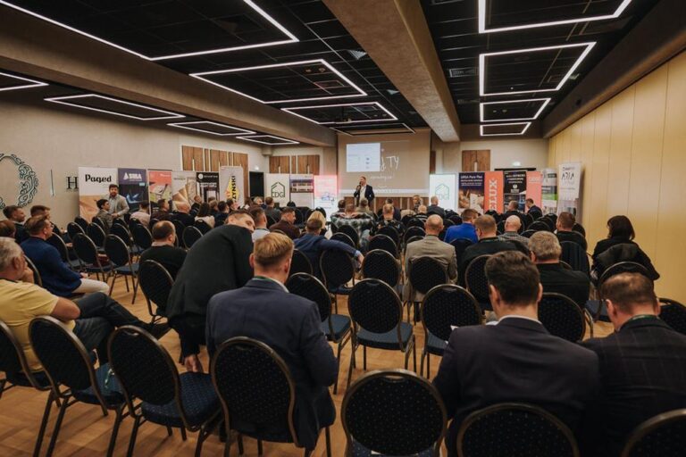 Październikowe spotkanie Stowarzyszenia Energooszczędne Domy Gotowe
