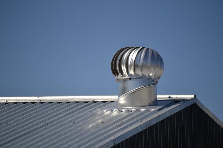 Aluminium na dachach – trwałość, lekkość i precyzja