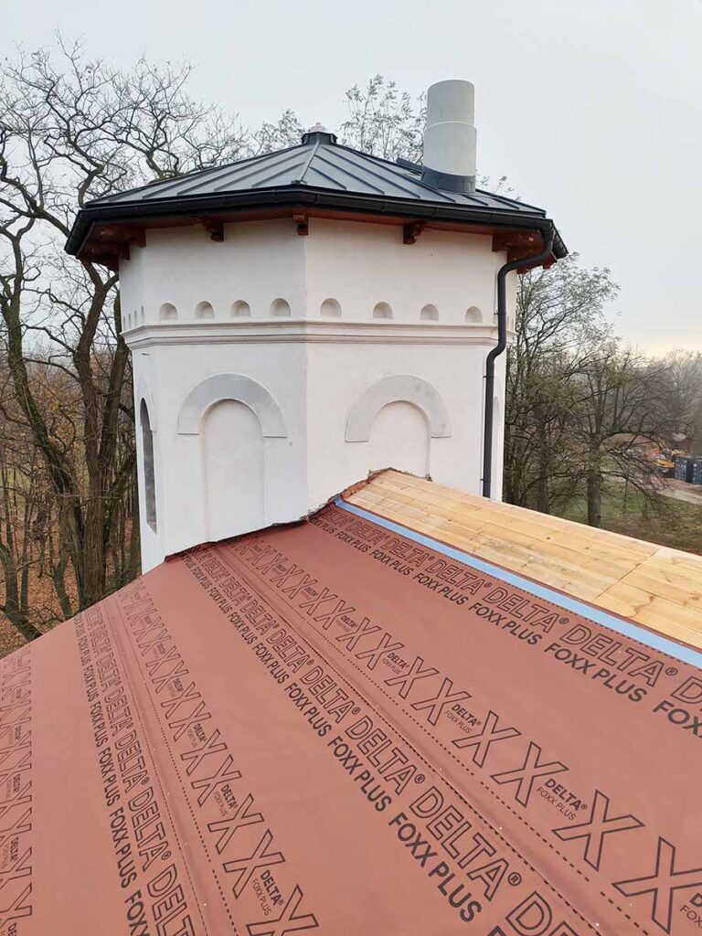 Ponad 1000 dachów firmy Roof