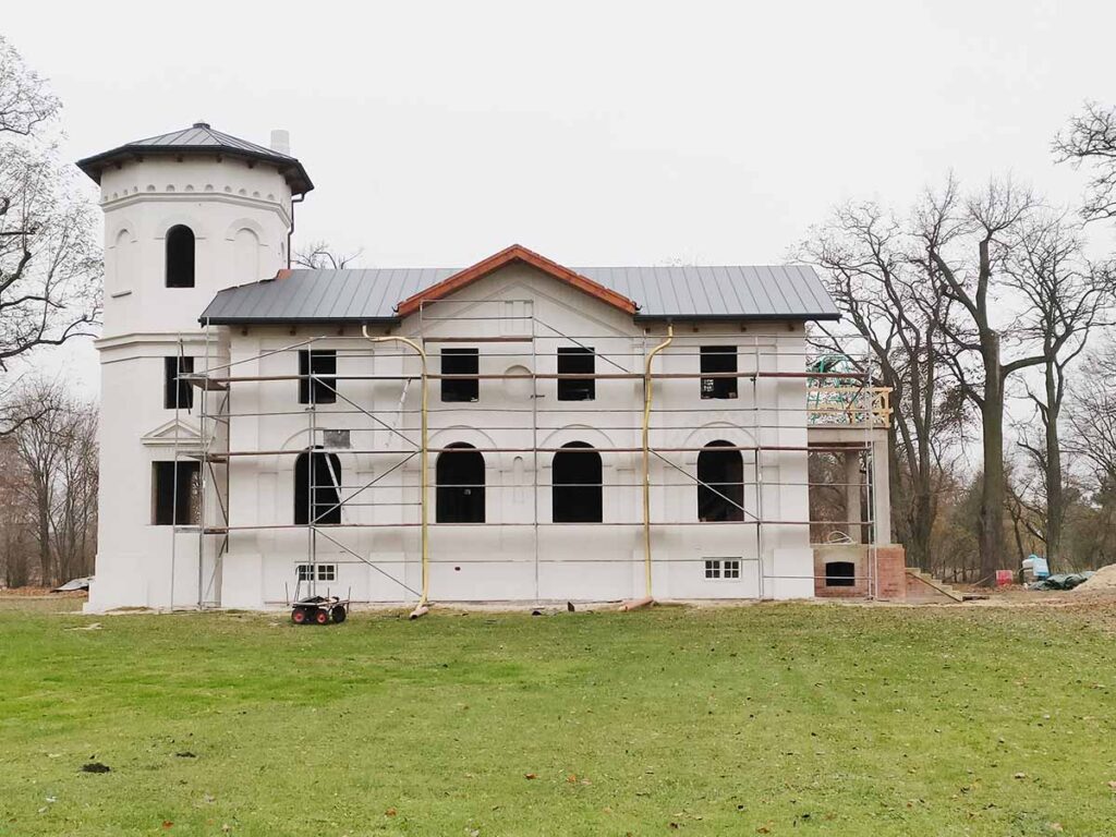 Ponad 1000 dachów firmy Roof