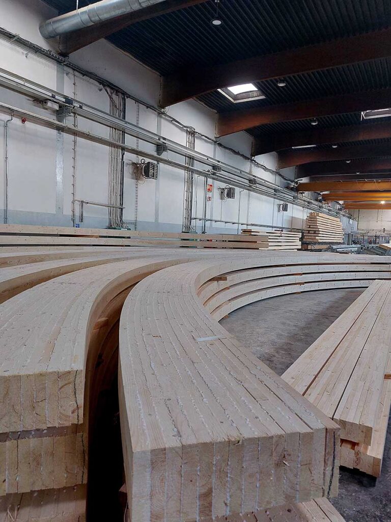 Wielkogabarytowe konstrukcje drewniane