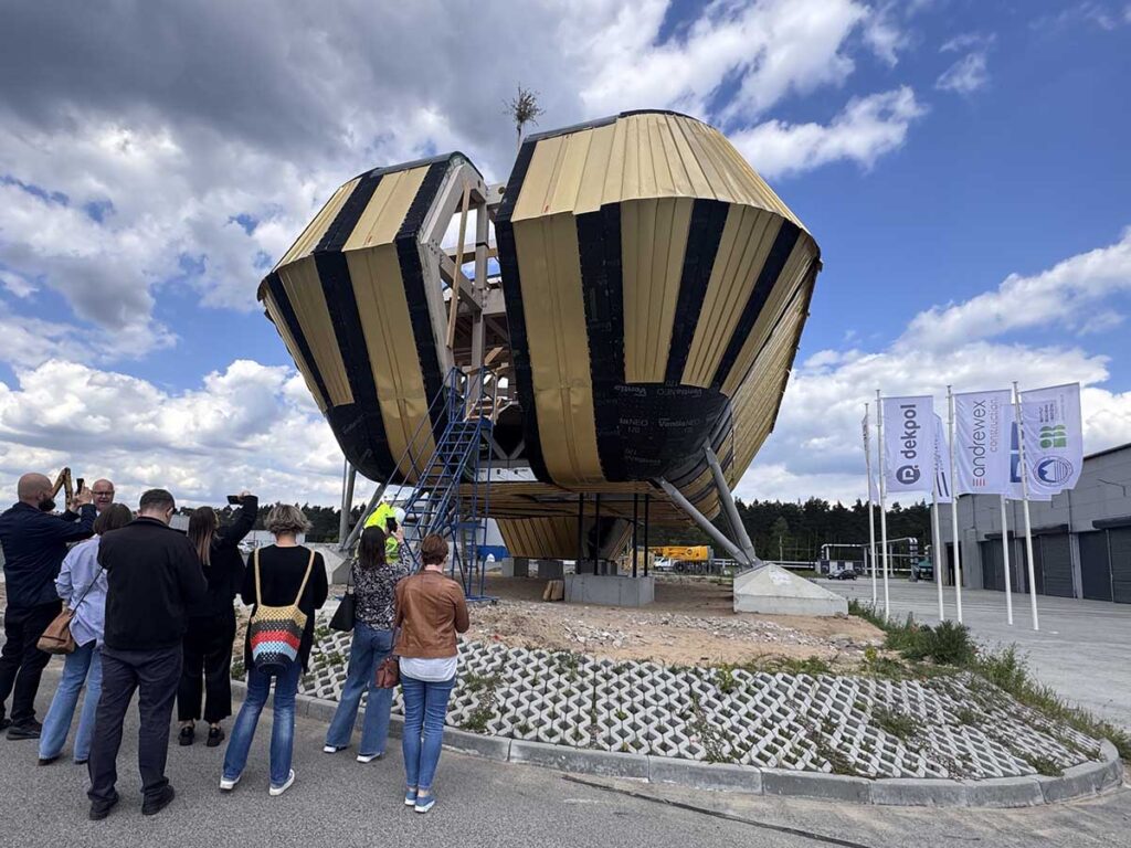 Wielkogabarytowe konstrukcje drewniane