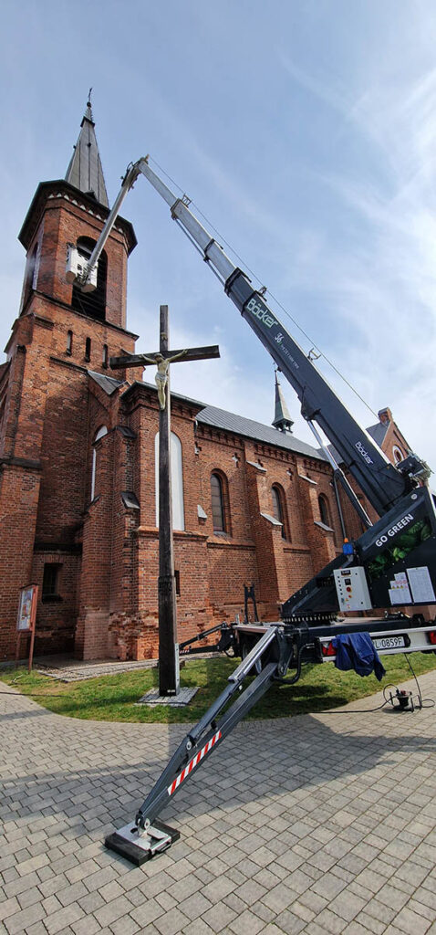 Zabytki, precyzja i cicha siła – jak dźwig Böcker AHK 36e ułatwił renowację na Trakcie Królewskim